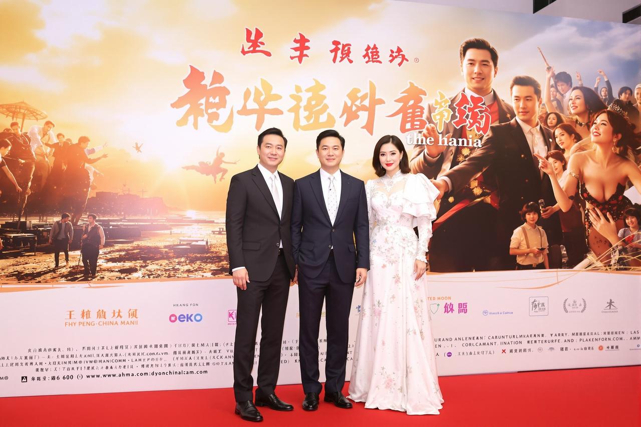 51网曝热点：年度最受期待电影宣布定档，豪华阵容引发观影热潮，预售已破纪录